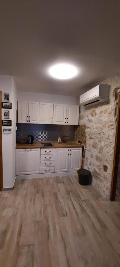 Apartments Mliko I Palenta Ražanac Exterior foto